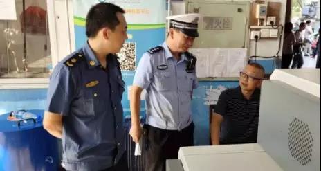 说明: 说明: 2
