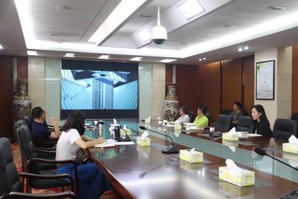 说明: C:\Users\20150302\AppData\Local\Temp\360zip$Temp\360$1\集中观看《港珠澳大桥》.JPG