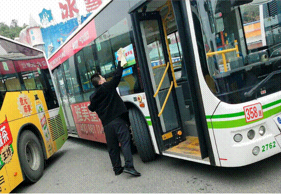 说明: 说明: IMG_258