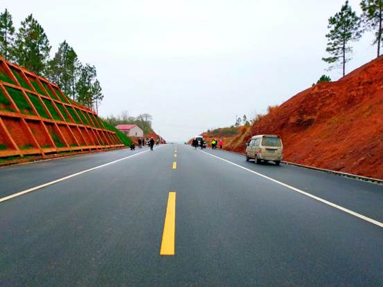 说明: 说明: 公路完工效果图