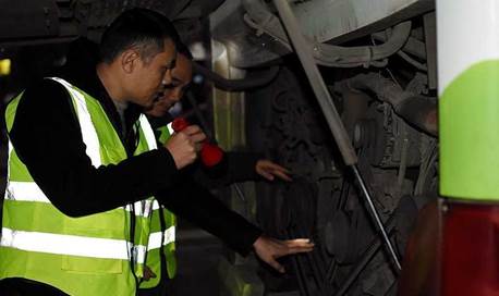 说明: 说明: 守夜人13