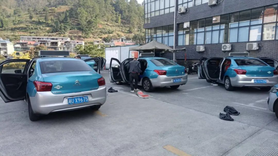 >首页>信息公开>政务动态>市州交通>据了解,为进一步提升吉首市出租车